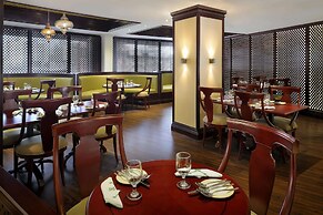 Al Safir Hotel & Tower