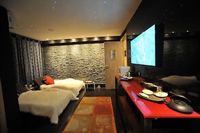 Casablanca Suites & SPA