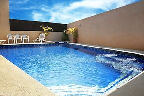 Blue Palm Hotel