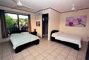 Blue Palm Hotel