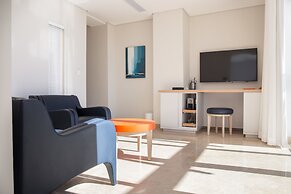Compass House Boutique Hotel