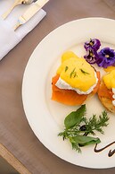 Compass House Boutique Hotel