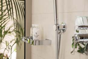 Compass House Boutique Hotel