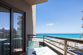 Steris Elegant Beach Hotel