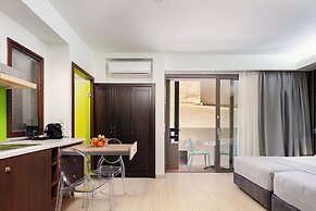 Steris Elegant Beach Hotel