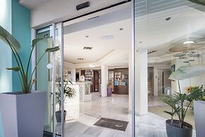 Steris Elegant Beach Hotel