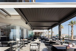 Steris Elegant Beach Hotel