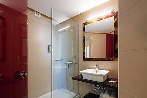 Steris Elegant Beach Hotel