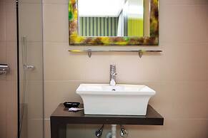 Steris Elegant Beach Hotel