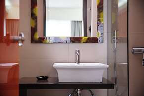 Steris Elegant Beach Hotel
