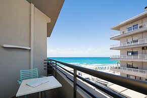 Steris Elegant Beach Hotel