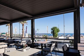 Steris Elegant Beach Hotel