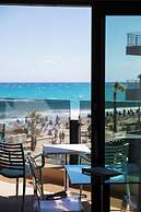 Steris Elegant Beach Hotel
