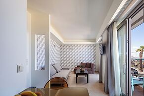 Steris Elegant Beach Hotel