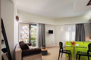 Steris Elegant Beach Hotel