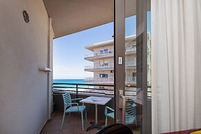 Steris Elegant Beach Hotel