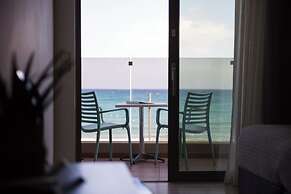 Steris Elegant Beach Hotel