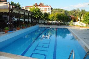 Dort Mevsim Hotel