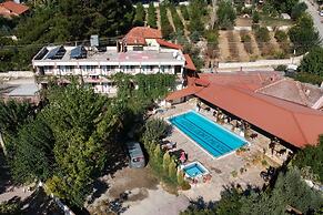Dort Mevsim Hotel