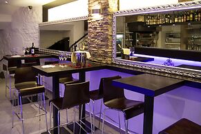 Hotel America