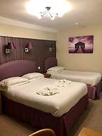 Riviera Hotel