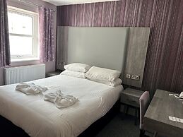 Riviera Hotel