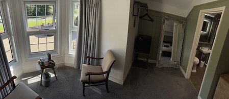 The Plough Inn