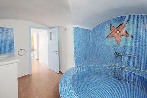 Kastro Suites