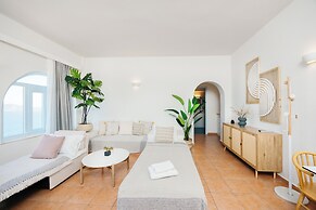 Kastro Suites