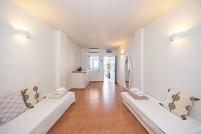Kastro Suites
