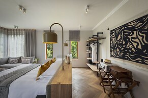 The Peech Hotel
