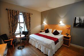 Coach House Hotel