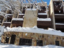 Faraya Village Club