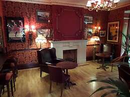 Bentley Tower Hotel