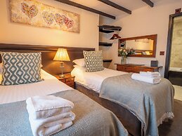 Black Boy Inn