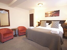 Black Boy Inn