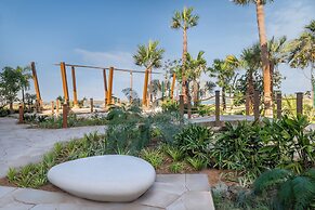 Yas Plaza Marina