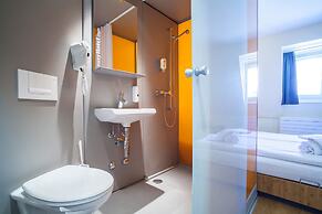 easyHotel Basel City - contactless self check-in