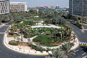 Yas Plaza Bay