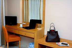 Evia Hotel & Suites