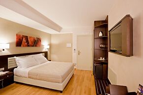 Breaking Business Hotel