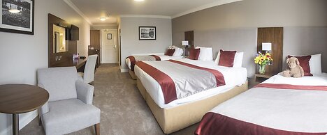 Canal Court Hotel