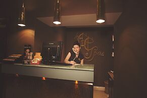 Canal Court Hotel
