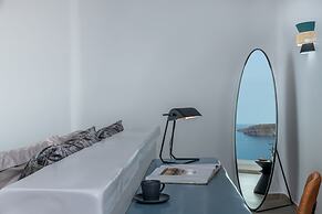 Athermi Suites - Adults Only