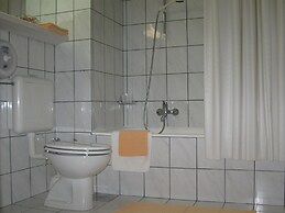 Alp Hotel