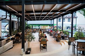 Alp Hotel