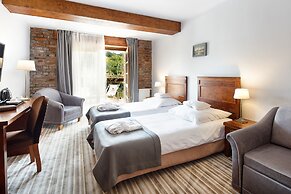 Dolina Charlotty Resort Spa