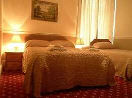 St Elmo Hotel