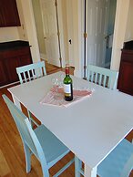 The Colonial Inn