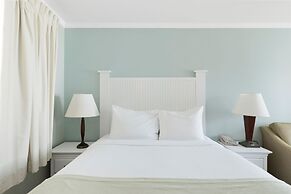 The Colonial Inn